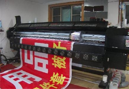 沿河喷绘广告分辨率是多少？