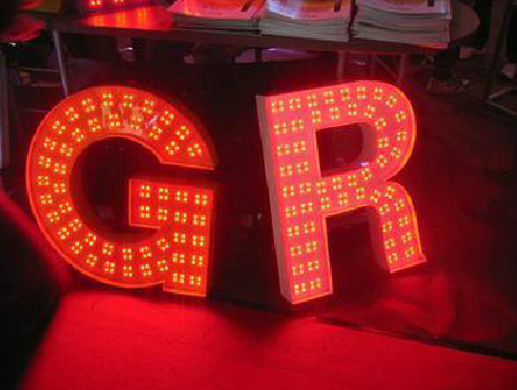 沿河LED发光字有哪些优势？